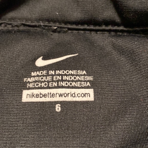 Boy’s Size 6 Nike Sports Zip-up Sweater/Jacket in Black with White Accents - Picture 4 of 6